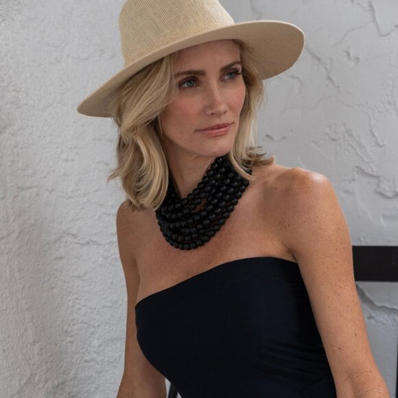 NEW Stunning Faceted Beaded 7-Strand Bib Statement Necklace in Raven Black - Picture 5 of 5